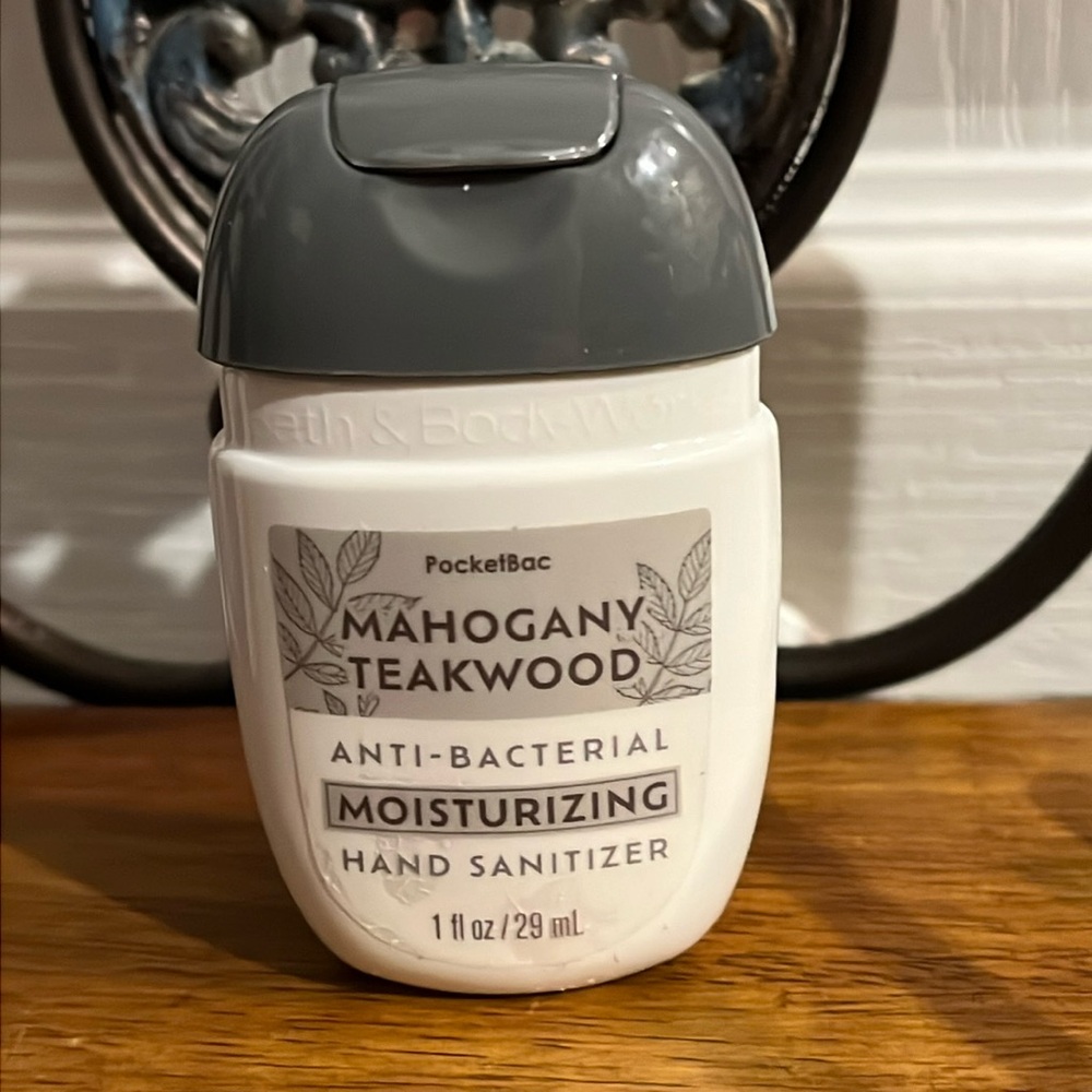 NEW "Men's" MAHOGANY TEAKWOOD Pocket Hand Sanitizer from BBW